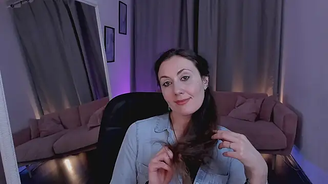 Juliet Jamess online show from January 15, 1:36 pm