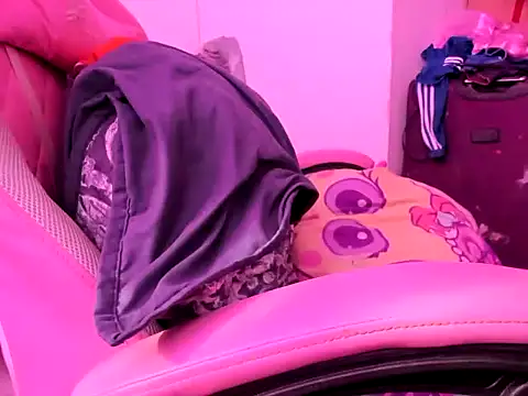 jenniferbodys online show from February 13, 8:53 pm