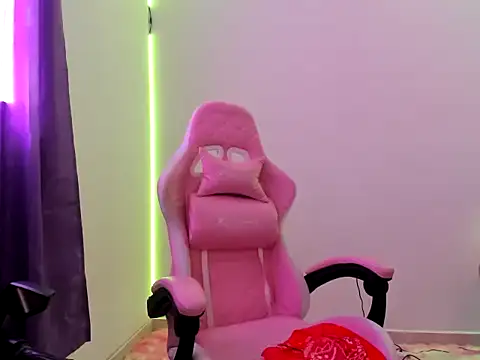 jenniferbodys online show from January 9, 5:20 pm