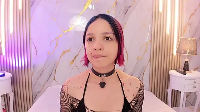 LaxiZoe online show from February 11, 7:58 pm