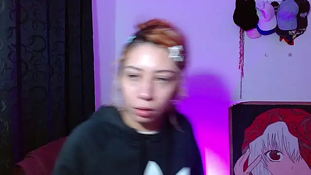 kittymiauu444 online show from May 8, 3:21 am
