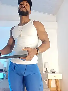 Snapshot of Dante_Knox chatting on July 18, 11:52 am Dante Knox online show from July 18, 11:52 am