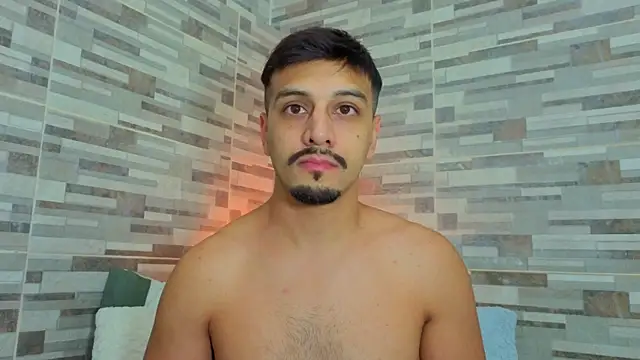 joelcallvil1 online show from April 12, 3:32 am
