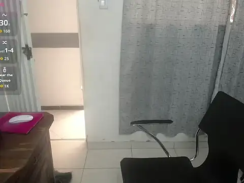 Snapshot of miss_charlott_18 chatting on March 3, 12:56 pm miss charlott 18 online show from March 3, 12:56 pm