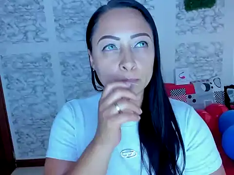 XXXStephanie XXX online show from April 8, 8:54 pm