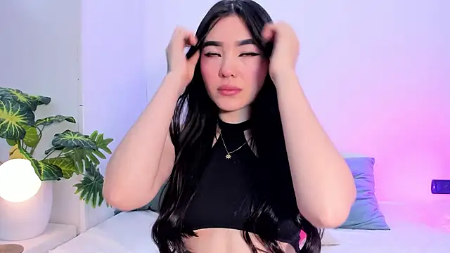 Snapshot of AiiriKimmura chatting on February 25, 11:43 am AiiriKimmura online show from February 25, 11:43 am