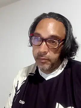 Snapshot of Big_vittollo chatting on February 13, 2:33 am Big vittollo online show from February 13, 2:33 am