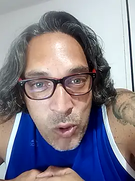 Snapshot of Big_vittollo chatting on February 8, 2:09 am Big vittollo online show from February 8, 2:09 am