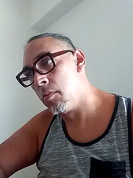 Snapshot of Big_vittollo chatting on February 22, 4:41 pm Big vittollo online show from February 22, 4:41 pm