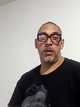 Snapshot of Big_vittollo chatting on February 21, 2:57 am Big vittollo online show from February 21, 2:57 am