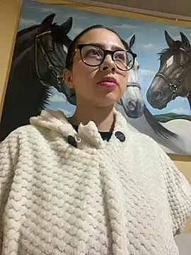 Snapshot of Shayla--broos chatting on February 21, 8:44 pm Shayla--broos online show from February 21, 8:44 pm