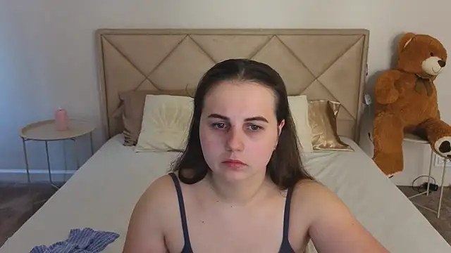 MikaFoxy online show from April 14, 5:23 am