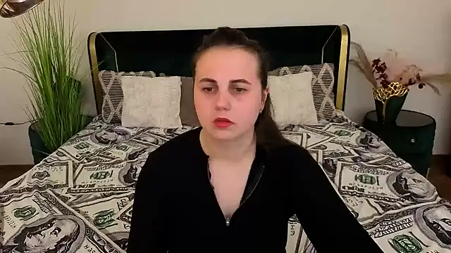 MikaFoxy online show from April 22, 5:36 am
