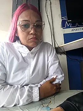 Snapshot of Rous_06 chatting on January 14, 8:12 pm Rous 06 online show from January 14, 8:12 pm