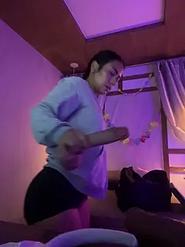 maaluh online show from April 5, 1:40 pm