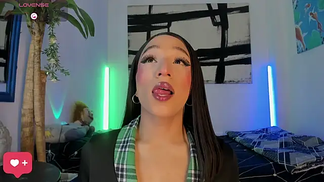 Naughty Blue online show from July 19, 9:06 am