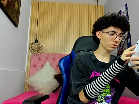 Syriussz online show from February 23, 7:25 pm