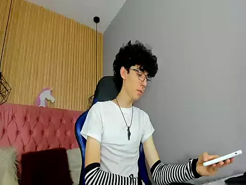 Syriussz online show from February 9, 7:23 pm