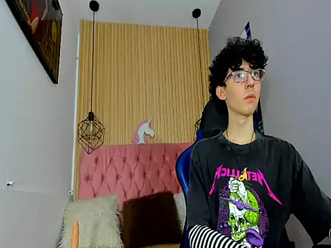 Syriussz online show from February 8, 7:22 pm