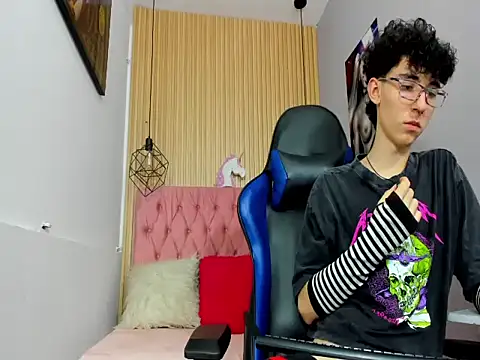 Syriussz online show from February 18, 7:21 pm