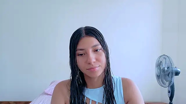 ScarlettAndLucas online show from July 9, 5:34 pm