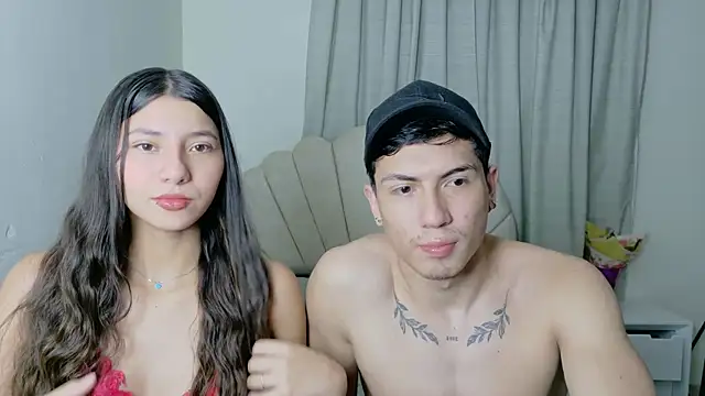 ScarlettAndLucas online show from May 31, 5:02 am