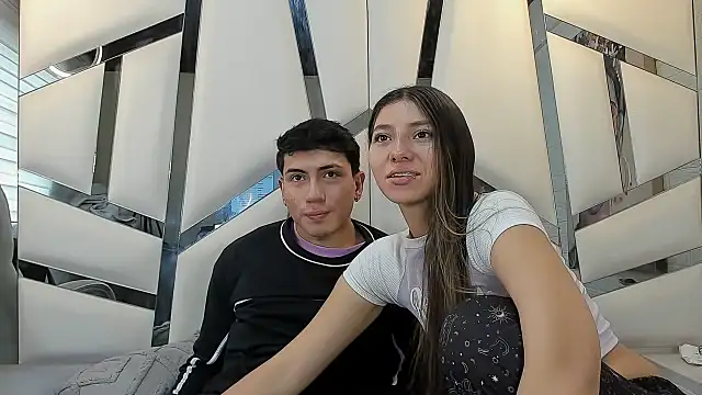 ScarlettAndLucas online show from March 13, 1:27 pm