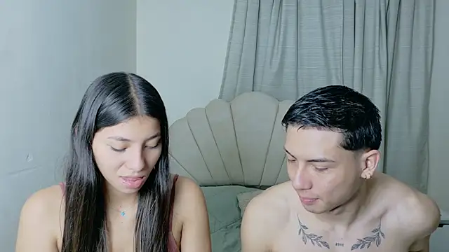 ScarlettAndLucas online show from June 20, 9:47 am