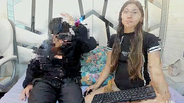 ScarlettAndLucas online show from March 10, 12:42 pm