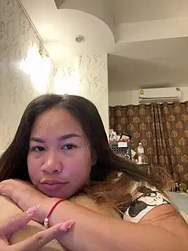 Ponthip online show from June 9, 1:01 pm