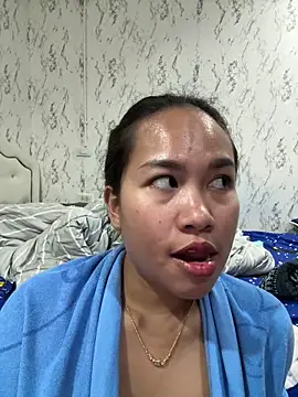 Ponthip online show from April 22, 1:40 pm