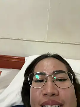 Ponthip online show from February 4, 8:15 pm