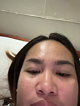 Ponthip online show from February 8, 8:17 pm