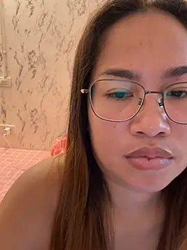 Ponthip online show from June 17, 1:38 am