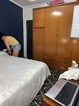Snapshot of Alice_Dan chatting on June 21, 6:52 am Alice Dan online show from June 21, 6:52 am