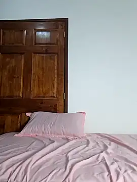 Snapshot of jade03_ chatting on February 27, 8:52 pm jade03 online show from February 27, 8:52 pm