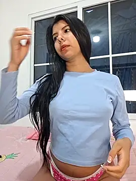 Snapshot of jade03_ chatting on June 25, 12:30 am jade03 online show from June 25, 12:30 am