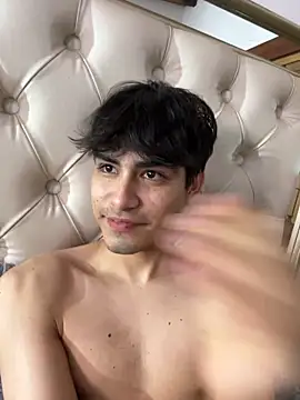 IamJuanJoc online show from April 4, 12:12 pm