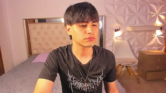 IamJuanJoc online show from May 28, 3:25 am