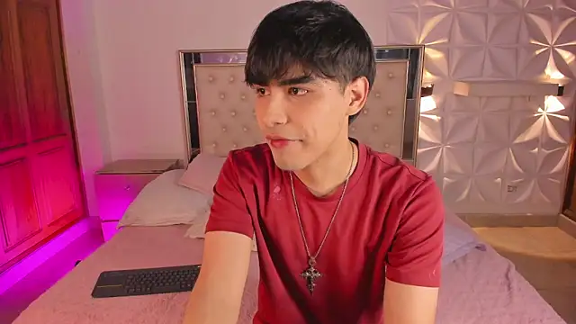 IamJuanJoc online show from June 11, 3:47 am