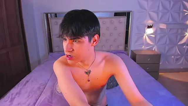 IamJuanJoc online show from March 19, 3:50 am