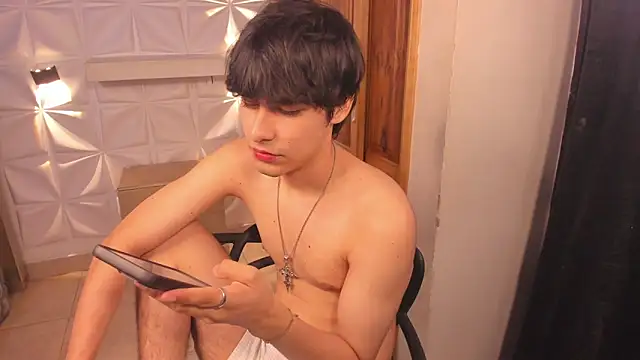 IamJuanJoc online show from May 21, 3:48 am