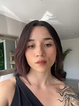 Snapshot of _Charlotte_Rose chatting on February 5, 8:37 pm Charlotte Rose online show from February 5, 8:37 pm