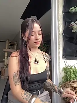 Snapshot of _Charlotte_Rose chatting on February 9, 8:40 pm Charlotte Rose online show from February 9, 8:40 pm