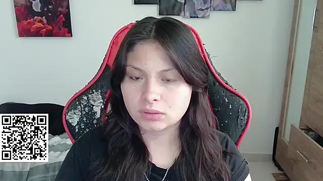 yessica gomez01 online show from April 13, 10:25 pm