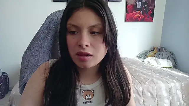 Snapshot of yessica_gomez01 chatting on January 10, 2:01 pm yessica gomez01 online show from January 10, 2:01 pm