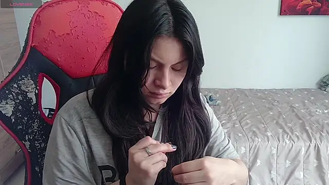 Snapshot of yessica_gomez01 chatting on January 15, 3:04 pm yessica gomez01 online show from January 15, 3:04 pm