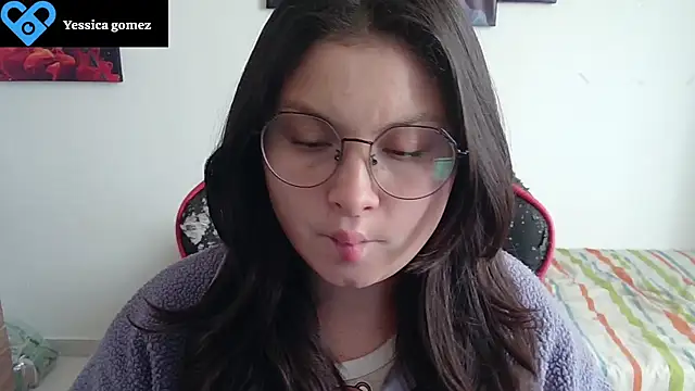 Snapshot of yessica_gomez01 chatting on July 14, 8:26 pm yessica gomez01 online show from July 14, 8:26 pm