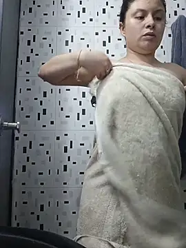 yessica gomez01 online show from May 17, 7:58 pm