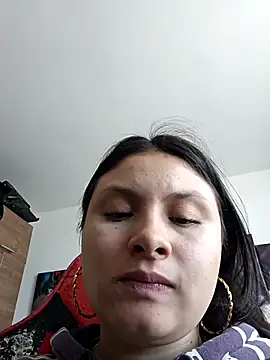 Snapshot of yessica_gomez01 chatting on July 13, 8:08 pm yessica gomez01 online show from July 13, 8:08 pm